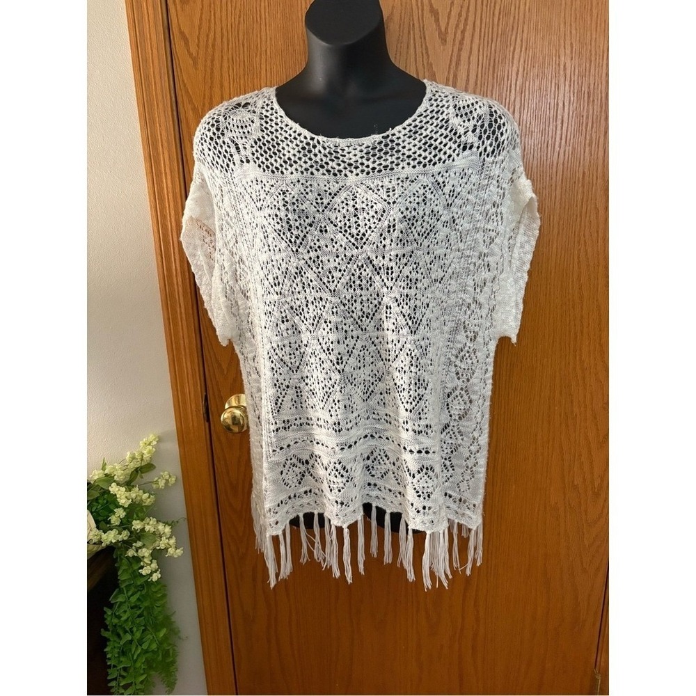 Dressbarn White Crochet Fringe Knit Top